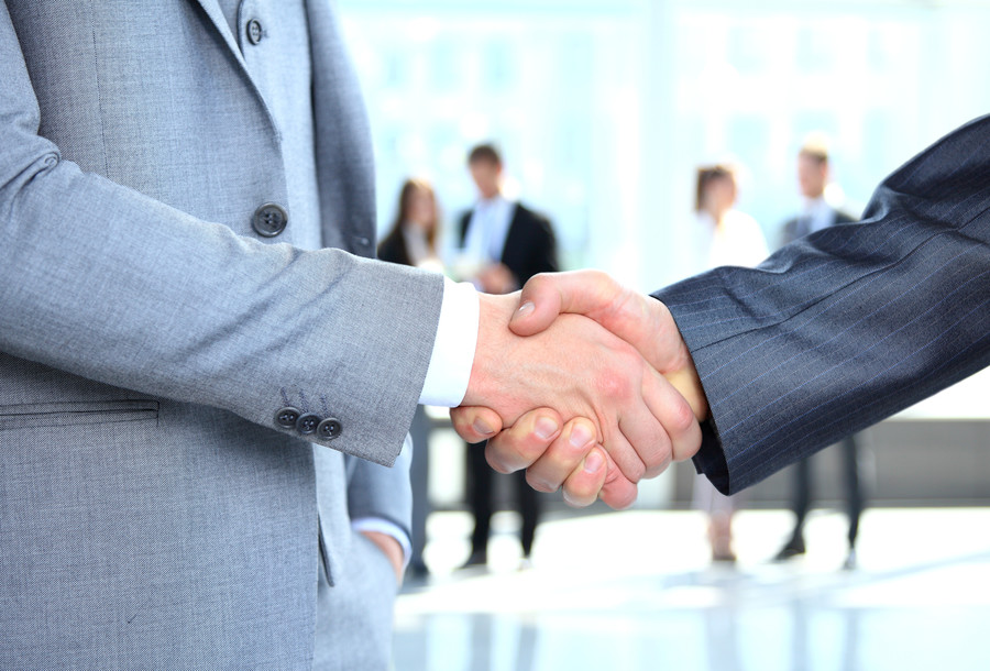 上海刑事案件律師解讀：非國家工作人員吃回扣10萬的量刑分析